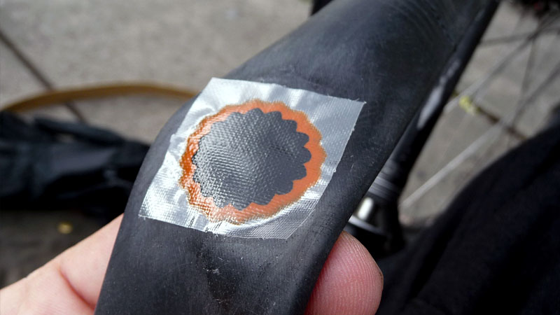 自転車のパンク修理やライド中の対処法、タイヤ補修に関する情報まとめ
