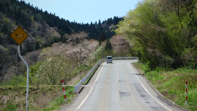 晴天すぎて逆に戸惑う…グラベルロードでお城を訪ねるGWライドイメージ02