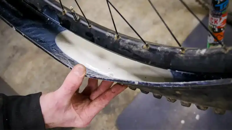 ラテックス系って?今更聞けない『タイヤシーラント』の種類や特徴イメージ02