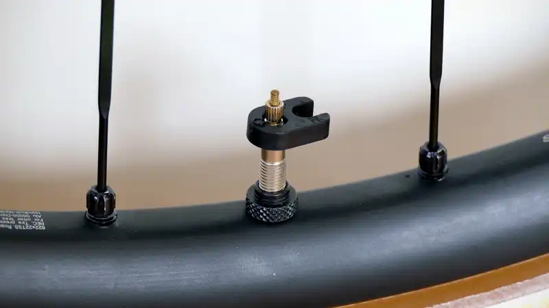 チューブレスとの相性は?クリックバルブに感じた利点と不満点イメージ04