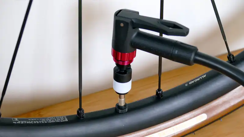 チューブレスとの相性は?クリックバルブに感じた利点と不満点イメージ09