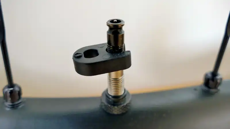 チューブレスとの相性は?クリックバルブに感じた利点と不満点イメージ23