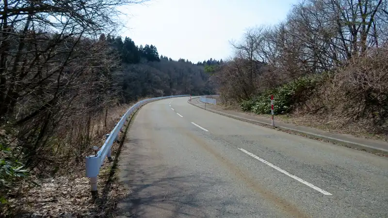 耐パンク版『グラベルキングプラス』の雑感と春霞の海辺ライドイメージ05