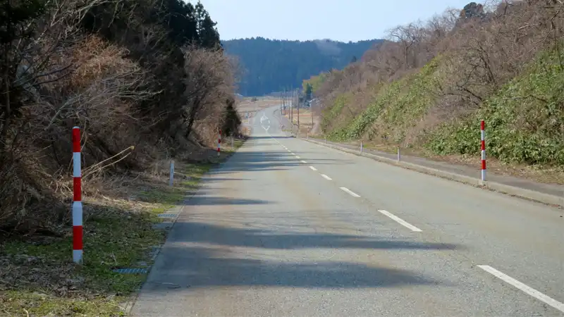 耐パンク版『グラベルキングプラス』の雑感と春霞の海辺ライドイメージ07